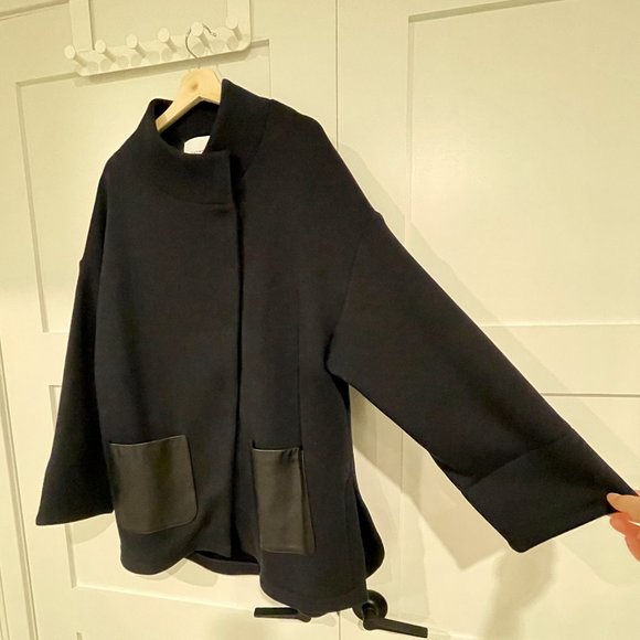 Cuyana Fleece Highlow Jacket - Picture 5 of 10